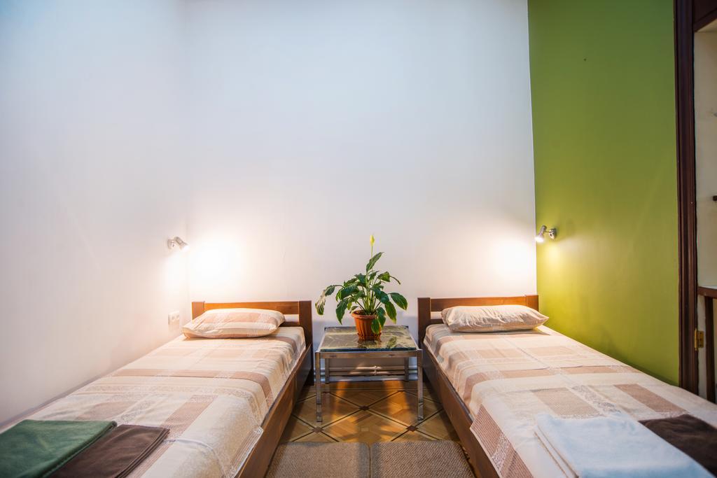 Hostel Berloga โอเดสซา ภายนอก รูปภาพ