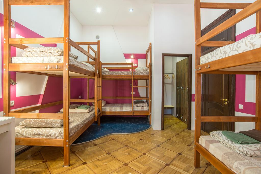 Hostel Berloga โอเดสซา ภายนอก รูปภาพ